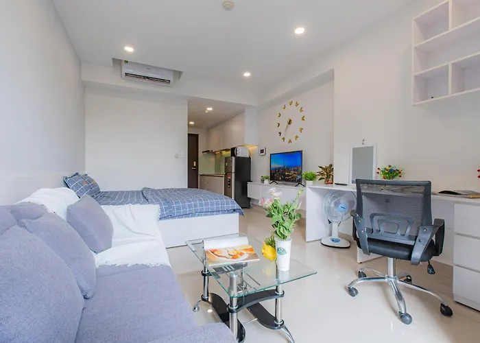 Orchard Park View Apartment-5 Minutes From Airport